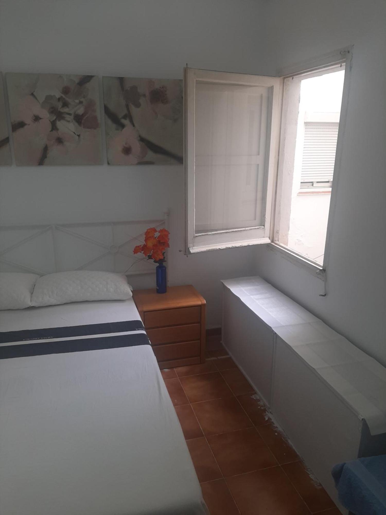 Alquiler Habitacion- Descanso Sabadell - Bano Compartido מראה חיצוני תמונה