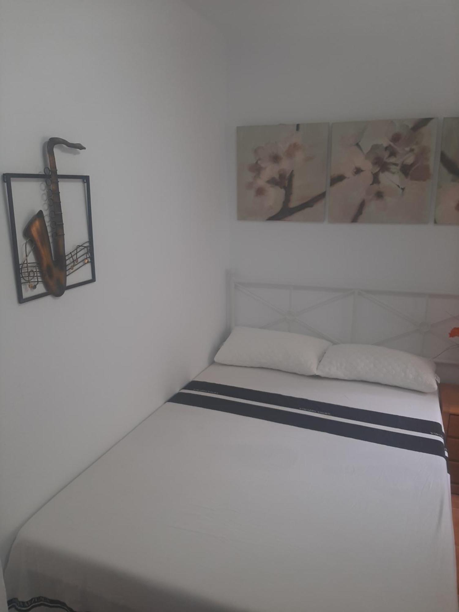 Alquiler Habitacion- Descanso Sabadell - Bano Compartido מראה חיצוני תמונה